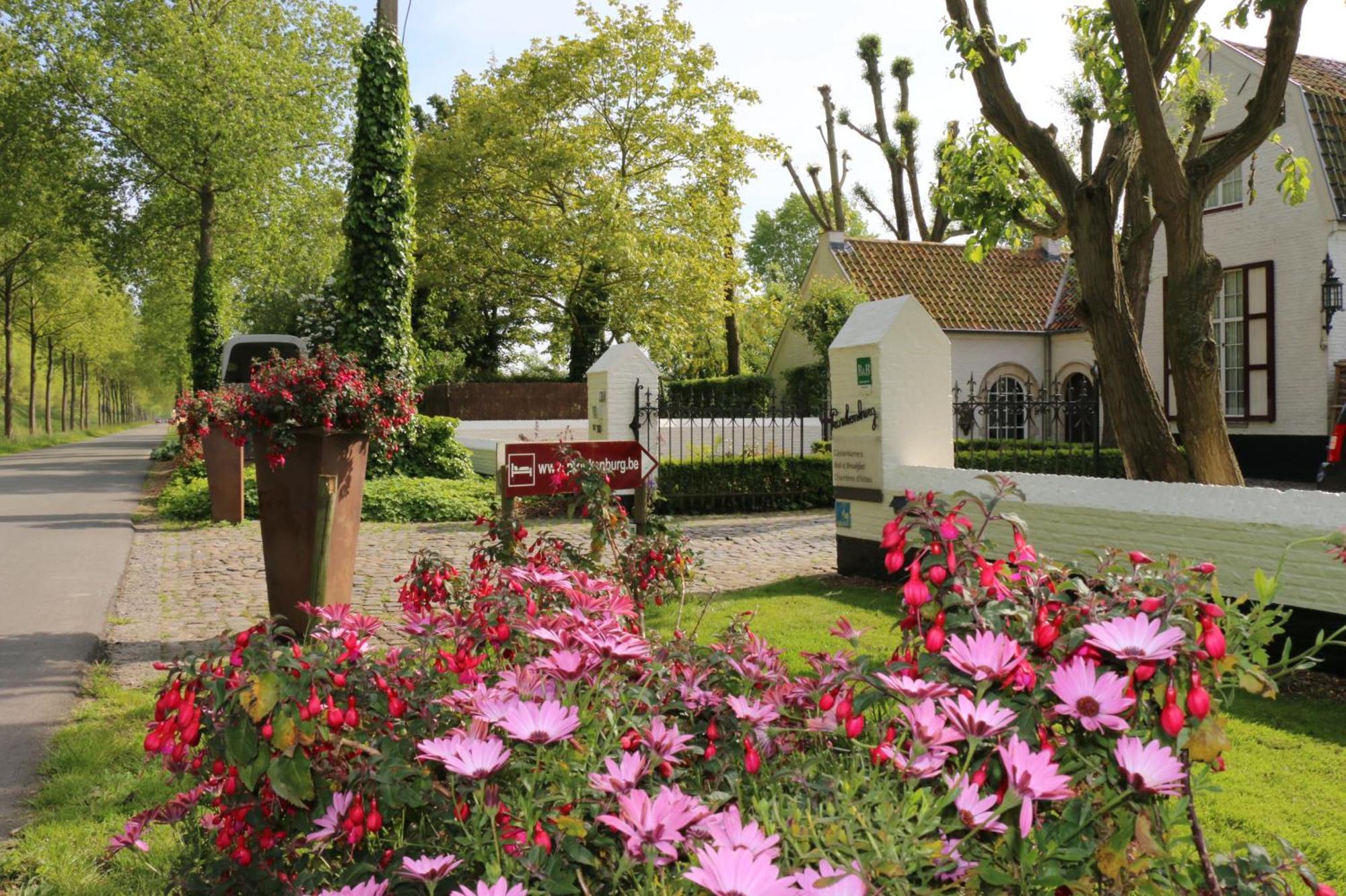 B&B Pronkenburg Brujas Exterior foto